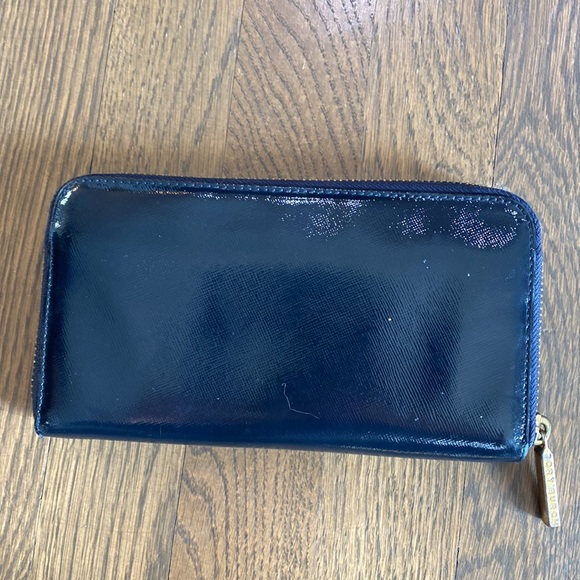 Tory Burch matching navy bag and wallet - Picture 3 of 15